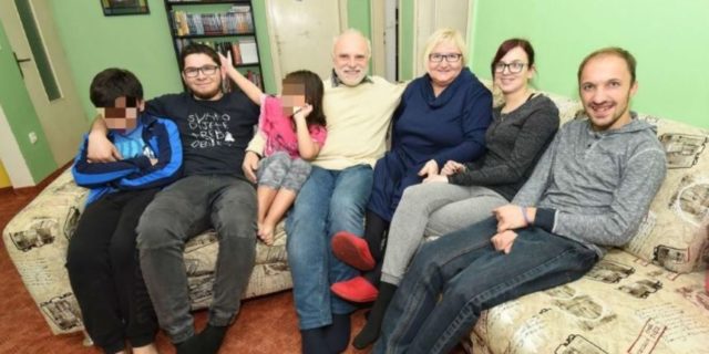 obitelj-hoblaj-c1db989481de23b09277567361d0f2e6_view_article_new