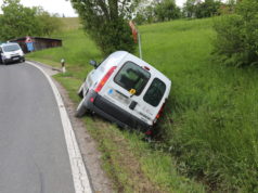 ŽELEZNA GORA 51-godišnjak iz Srbije sletio s ceste s 10 Pakistanaca