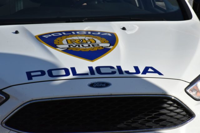 Policija
