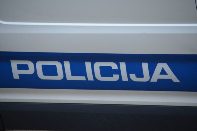 policija
