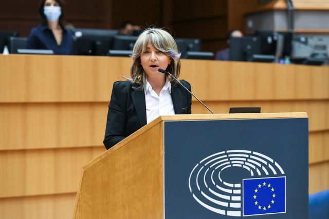 MEP-Suncana-Glavak-plenarna-sjednica-03