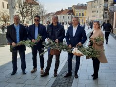Tradicija je nastavljena, kandidati podijelili maslinove grančice građanima