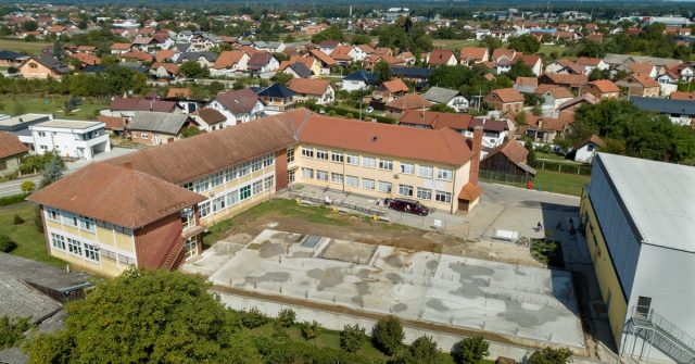 Osnovna-skola-Strahoninec-1