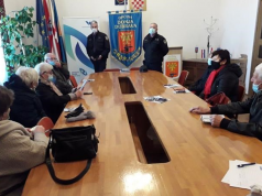Policija održala edukativno predavanje umirovljenicima u Donjoj Dubravi