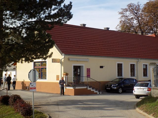 AD1