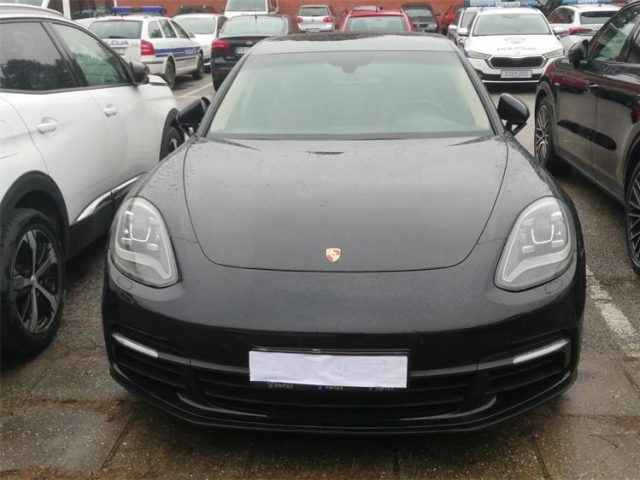 Porsche Panamera.