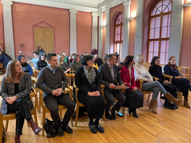 326343523_571125088229432_1649661774233700686_n