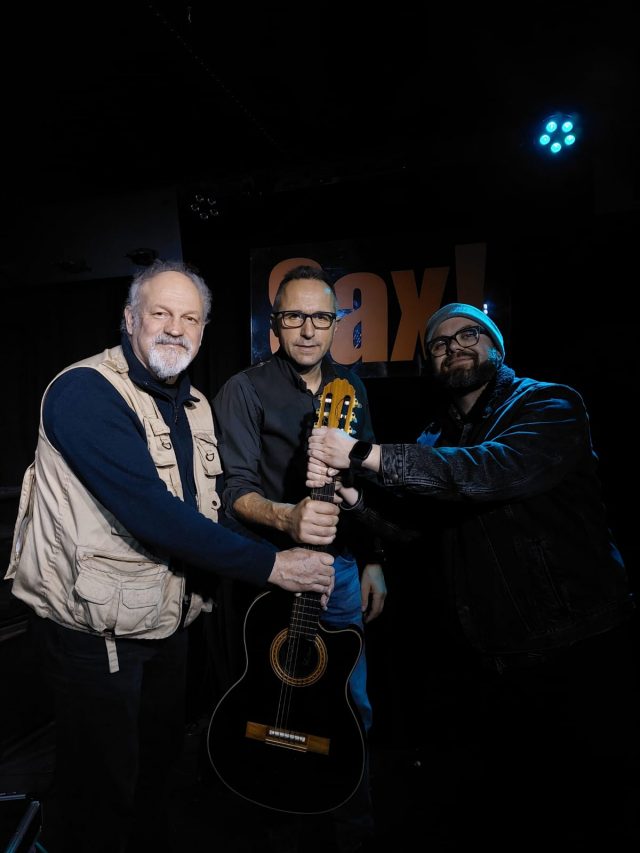 GUITAR TRIO