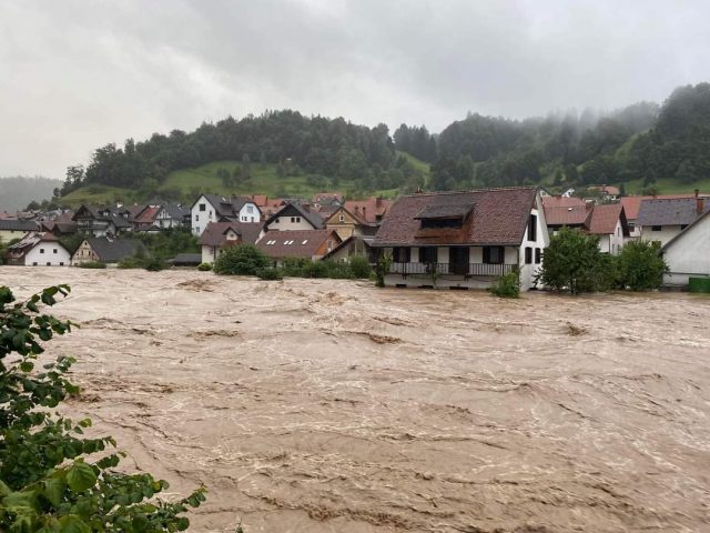 Nevrijeme Slovenija