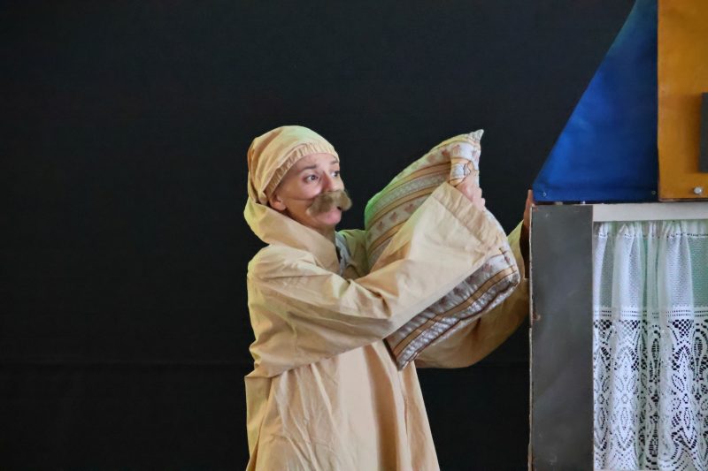 Mališani uživali u "Buđenju", a kazališni ciklus "4,3,2,1 ŠKOLA" nudi još besplatnih predstava