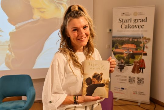 Martina Strahija u Čakovcu predstavila humanitarnu knjigu „Bijeli anđeli”