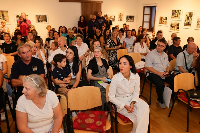Martina Strahija u Čakovcu predstavila humanitarnu knjigu „Bijeli anđeli”