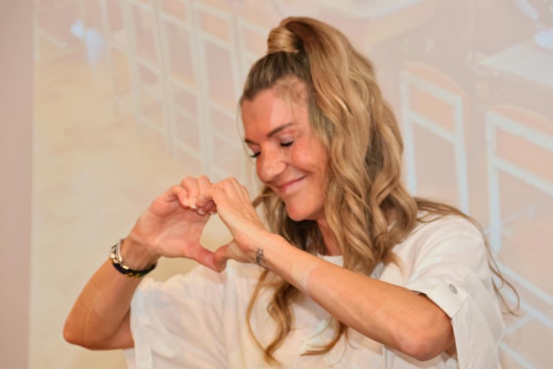 Martina Strahija u Čakovcu predstavila humanitarnu knjigu „Bijeli anđeli”