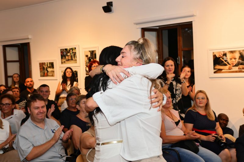 Martina Strahija u Čakovcu predstavila humanitarnu knjigu „Bijeli anđeli”