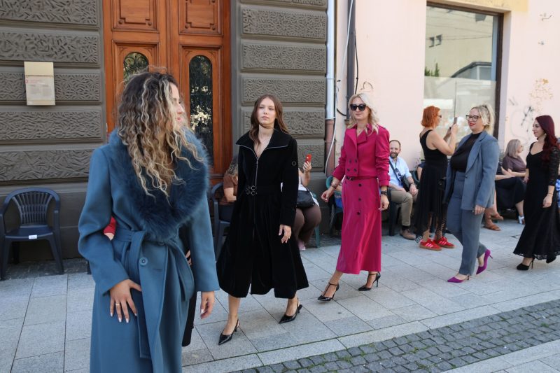 humanitarna revija "Korak dobrote"