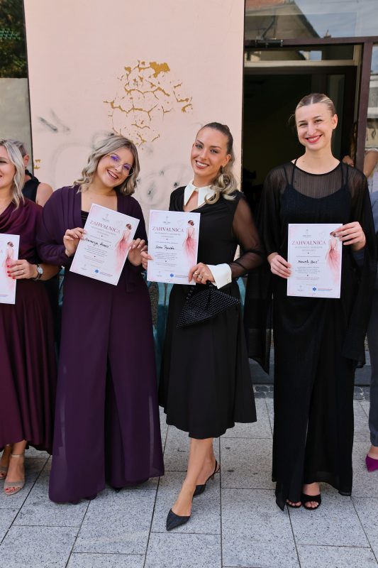 humanitarna revija "Korak dobrote"