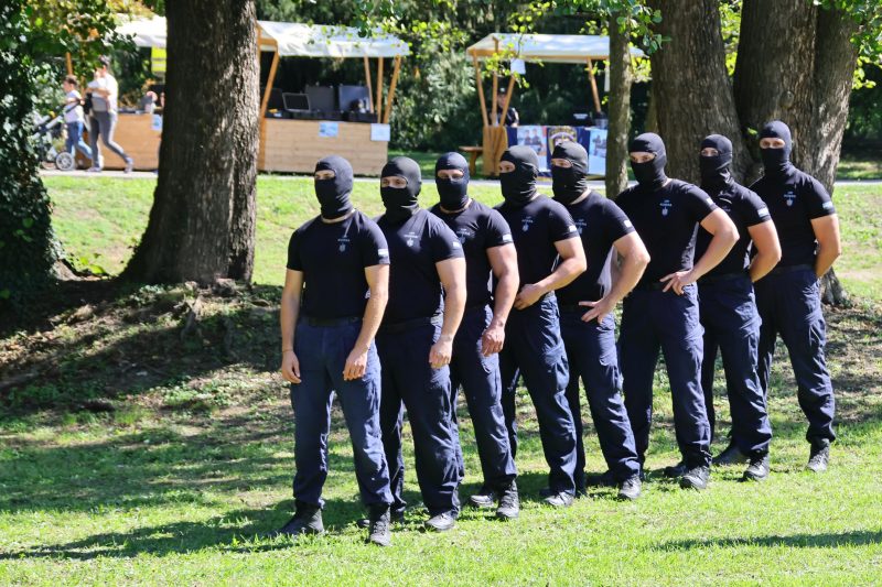 pokazne vježbe interventne policije