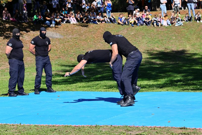 pokazne vježbe interventne policije