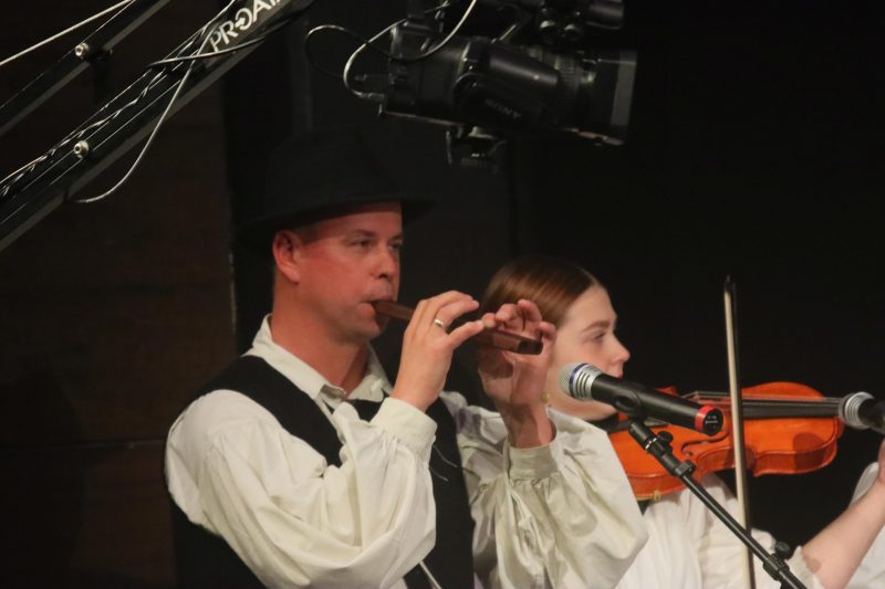 Održan 33. Susret hrvatskih folklornih ansambala i izvornih skupina