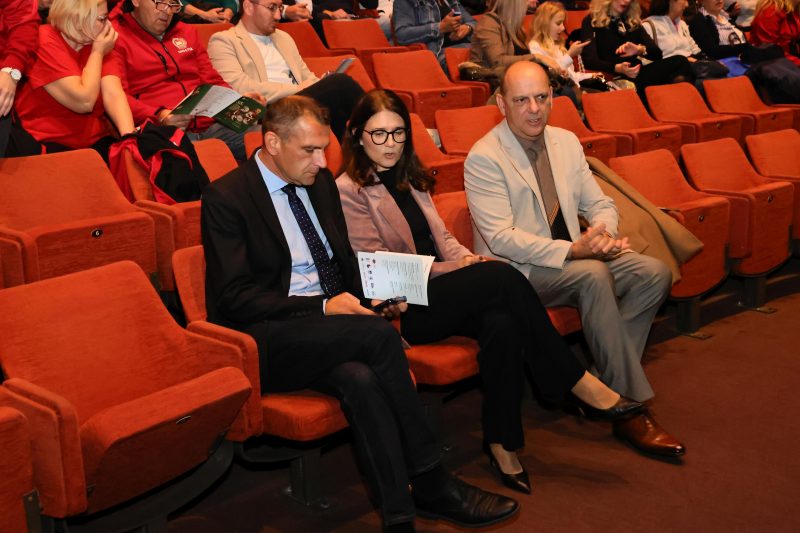 Održan 33. Susret hrvatskih folklornih ansambala i izvornih skupina