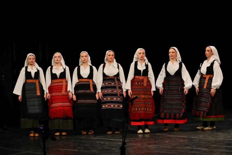 Održan 33. Susret hrvatskih folklornih ansambala i izvornih skupina