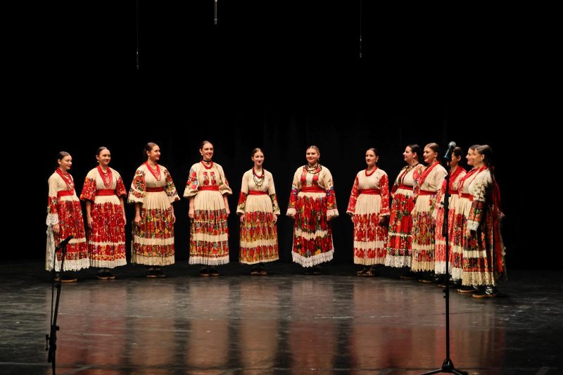 Održan 33. Susret hrvatskih folklornih ansambala i izvornih skupina