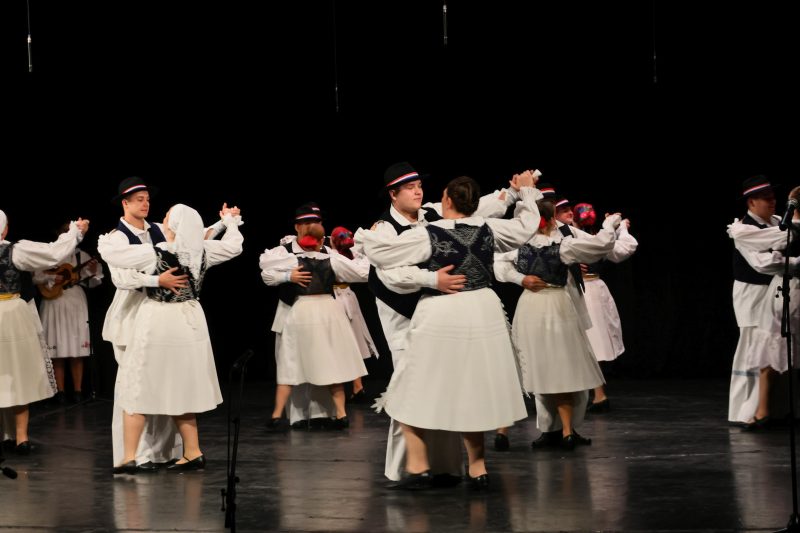 Održan 33. Susret hrvatskih folklornih ansambala i izvornih skupina