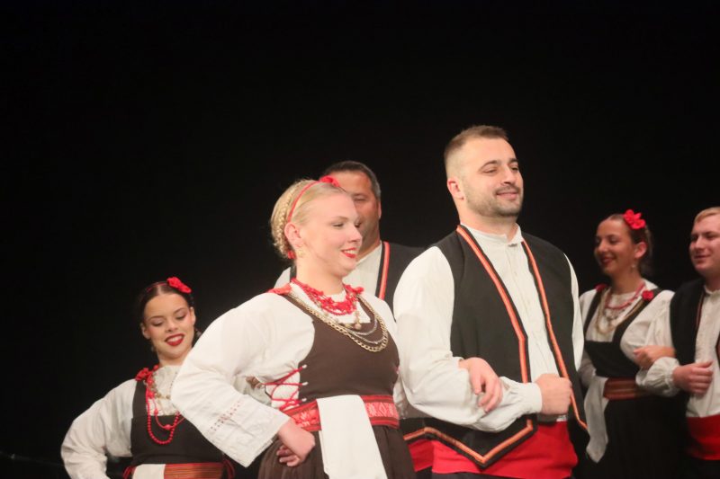 Održan 33. Susret hrvatskih folklornih ansambala i izvornih skupina