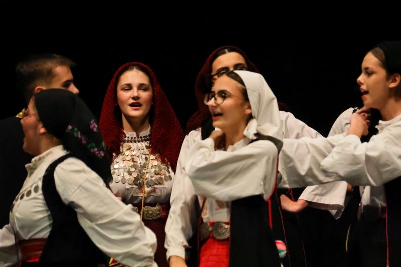 Održan 33. Susret hrvatskih folklornih ansambala i izvornih skupina