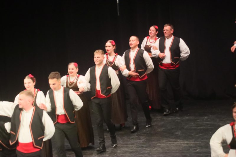 Održan 33. Susret hrvatskih folklornih ansambala i izvornih skupina