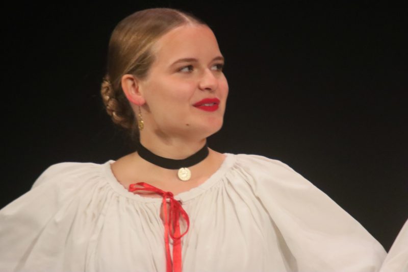 Održan 33. Susret hrvatskih folklornih ansambala i izvornih skupina