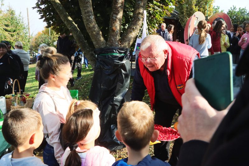 Obilježavanje Svjetskog dana jabuka