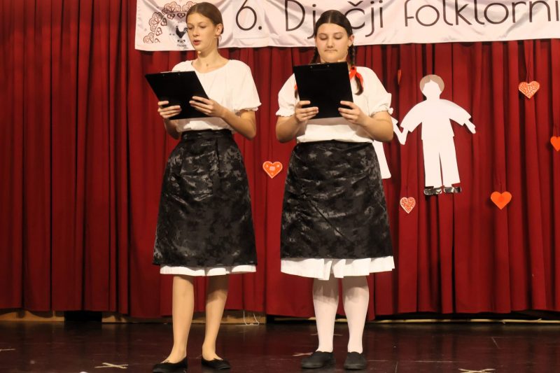 Mali folkloraši ispunili Društveni dom u Žiškovcu