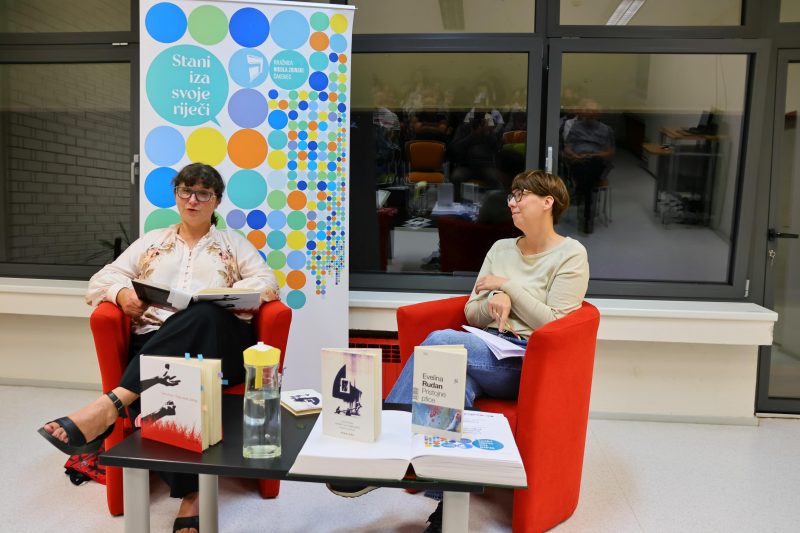 Nagrađivana pjesnikinja Evelina Rudan predstavila zbirku "Polje, slama, žudnja" u Čakovcu