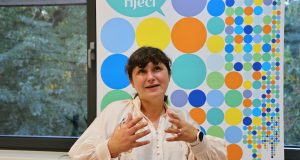 Nagrađivana pjesnikinja Evelina Rudan predstavila zbirku "Polje, slama, žudnja" u Čakovcu