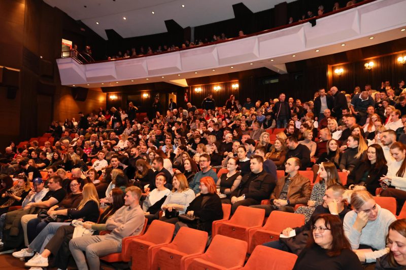 Kolektiv Lajnap Comedy jubilarnim nastupom oduševio čakovečku publiku