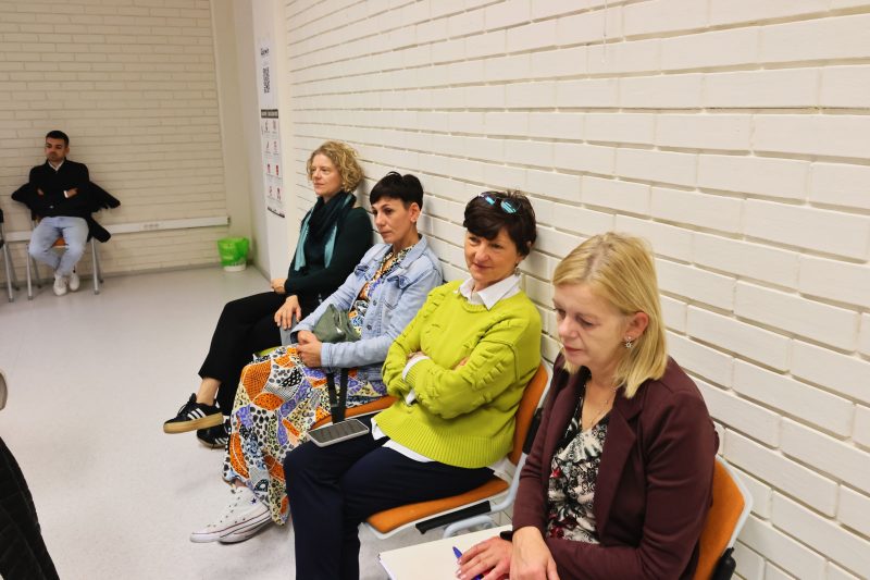 predstavljena knjiga „Pohvala odriješenim rukama”