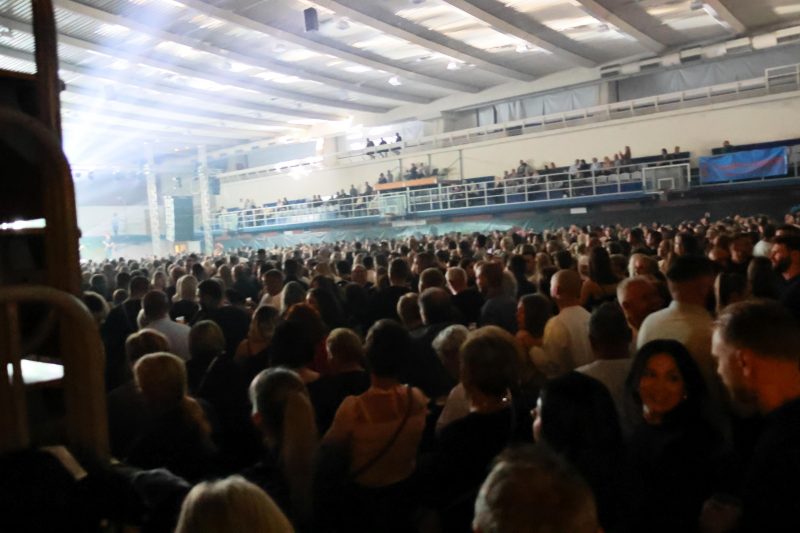 Dvorana GOC-a odjekivala vječnim hitovima Tome Zdravkovića